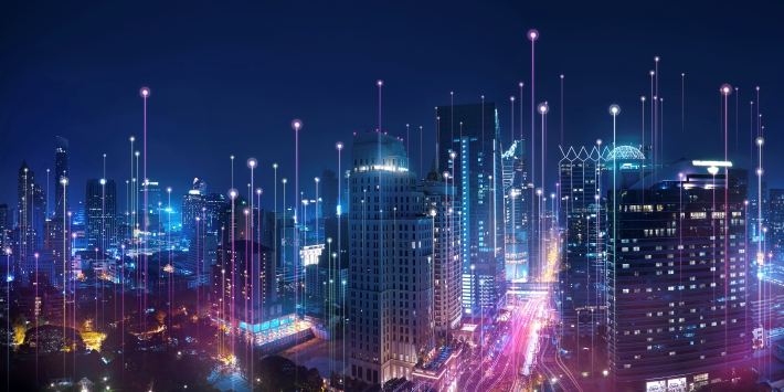 London slyline - connected Smart buildings - technology - connected spaces