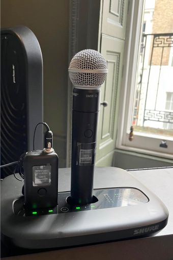 Shure MXW neXt 2 Wireless Microphone System Shure MXW neXT 2 wireless microphone system