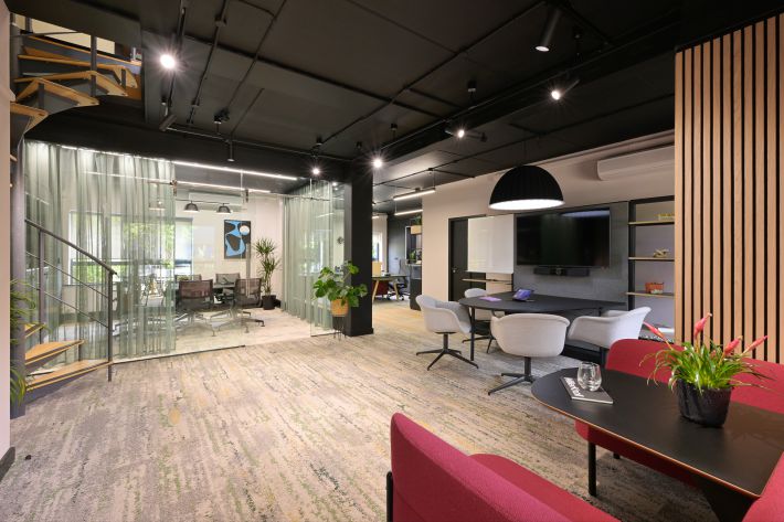 Concept4 case study image 1 Beautiful open plan reception area with client presentation area.